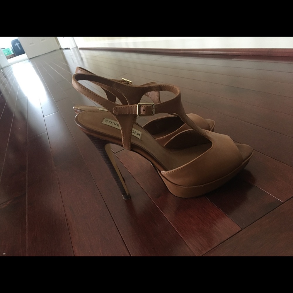 Steve Madden cognac heels/pumps!